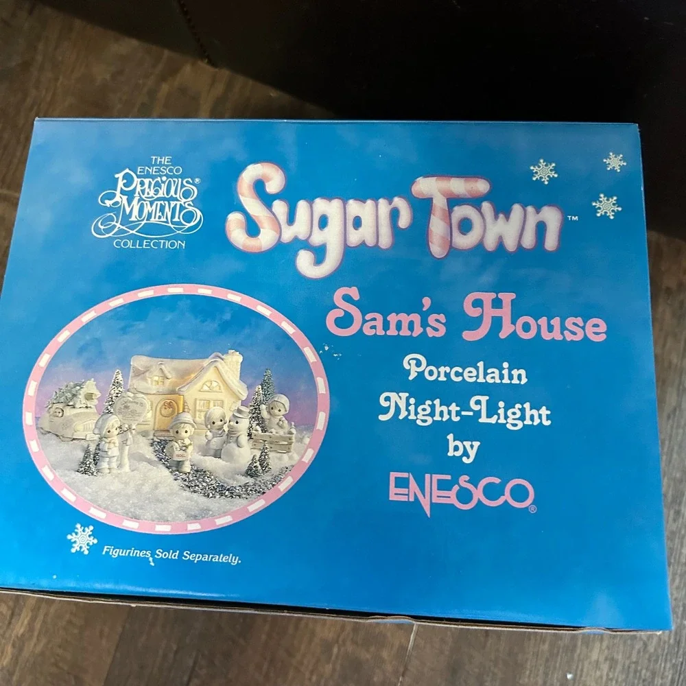 Enesco Precious Moments Sugar Town Sam's House Porcelain Night Light 529605 New